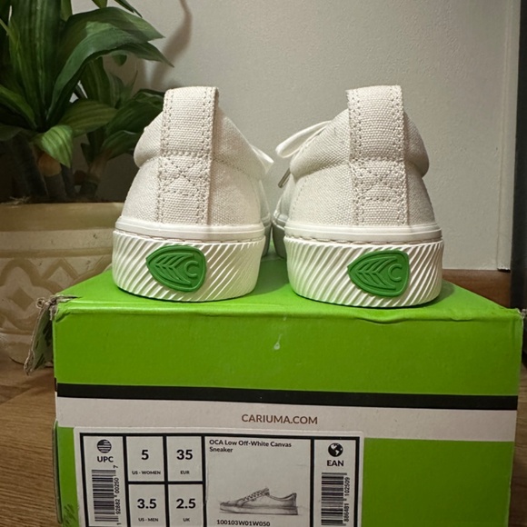 COPY - Cariuma White Canvas Sneakers 5W / 3.5M - Picture 3 of 5